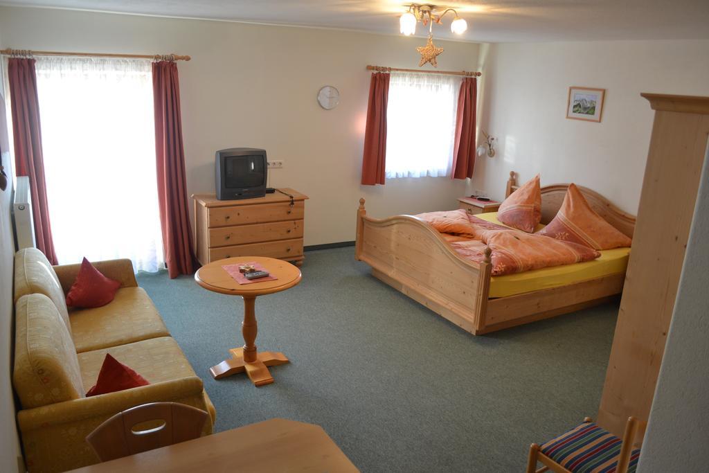 Pfannelerhof Apartamento Leutasch Quarto foto